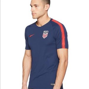nike squad training top